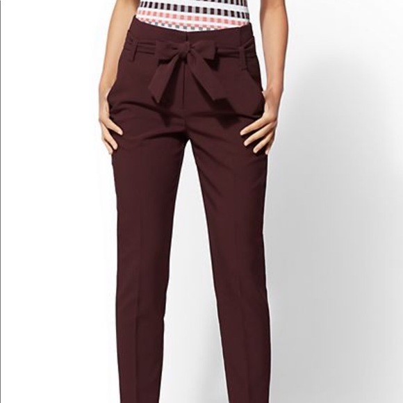 Pants - ❗️Last one❗️Burgundy slim leg ankle pants